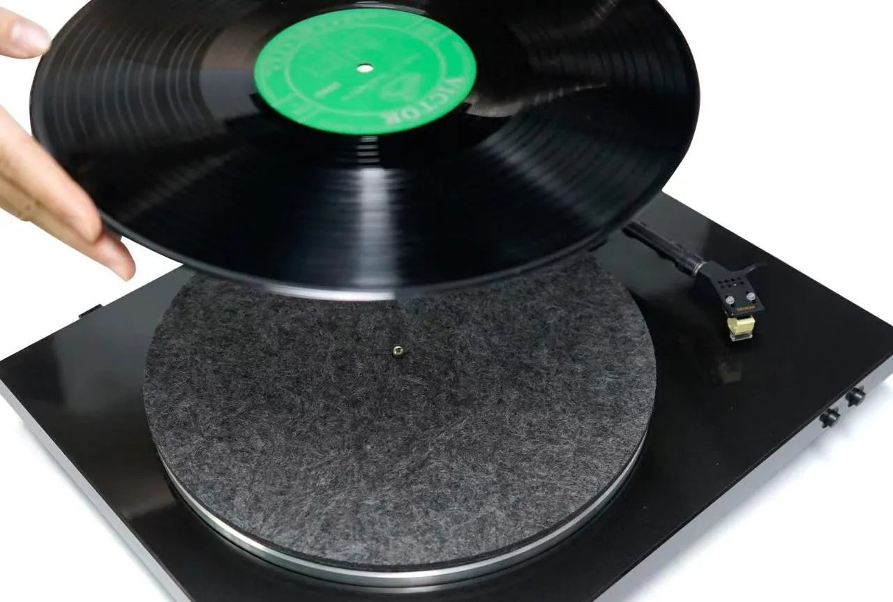A Guide To Turntable Mats